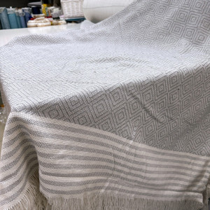 ПЛЕД-ПИКЕ ромбы светло-серые 215*220 см