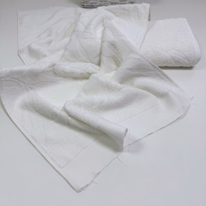 Купон листья 50*90см молочный