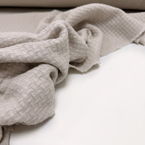 Пике-жаккард пыльная карамель