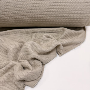 Вязаное полотно бежевый