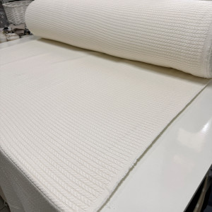 Вязаное полотно крем