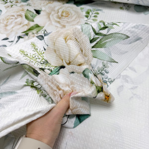 Вафельное полотно чайная роза на белом