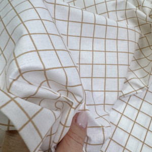 Ранфорс клетка бежевая на белом средняя